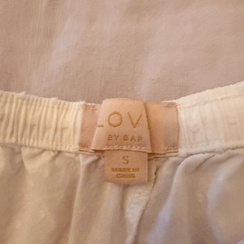 GAP Love (s) White Swiss Dot Ruffle Sleep Shorts - Picture 4 of 5